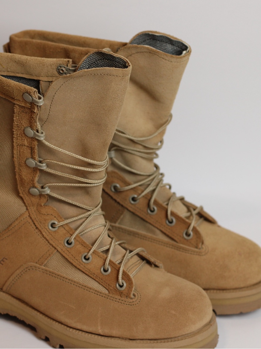 BELLEVILLE MILITARY 790G WATERPROOF LEATHER BOOTS 8.5 WIDE